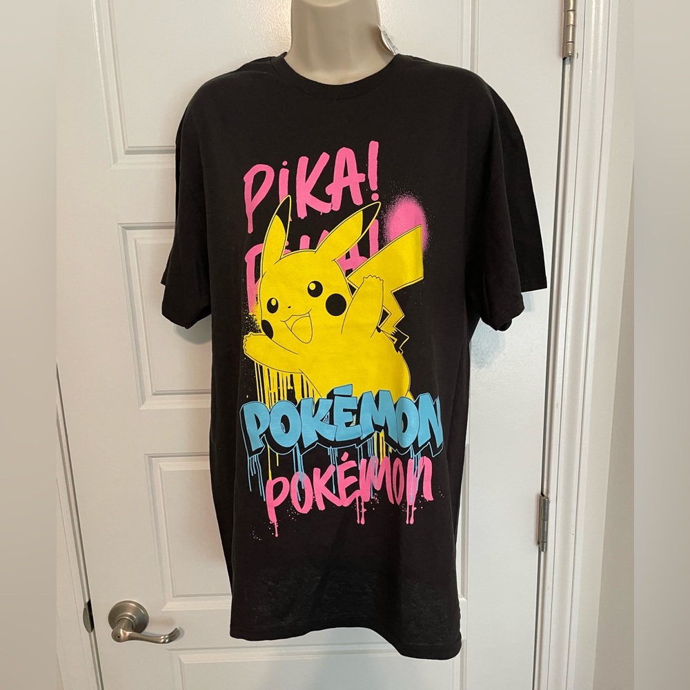 NWT POKÉMON T-SHIRT, UNISEX, L